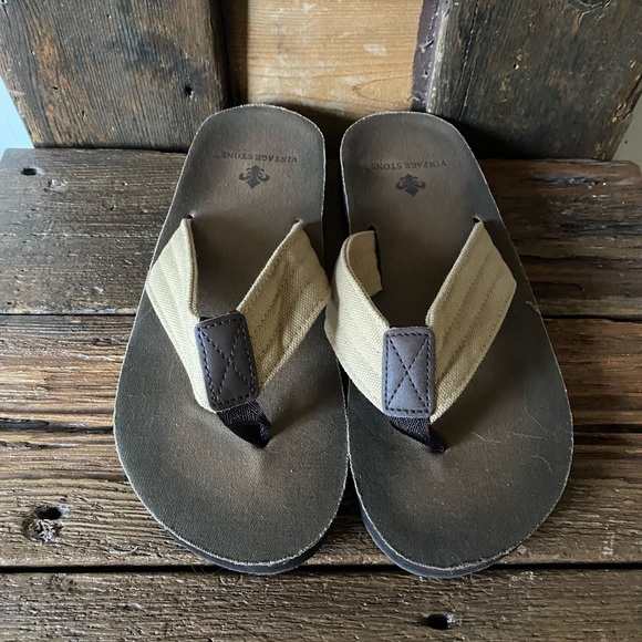 Vintage Stone Men’s Flip-Flops - Picture 1 of 4